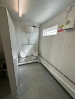 CONTENEDOR DE OFICINA 9,7 x 3 M CON SANITARIOS - Imagen 8