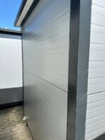 CONTENEDOR SANITARIO CON INODORO Y URINARIO - Imagen 2