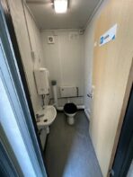 CONTENEDOR DE OFICINA 9,7 x 3 M CON SANITARIOS - Imagen 9