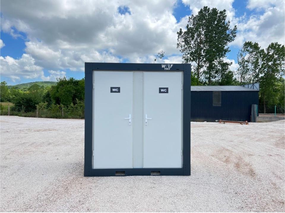 EF848776-43A5-4668-8B11-46A0F426C8FA.jpg CONTENEDOR SANITARIO WC DOBLE (120X 220M) NUEVO - Imagen 1