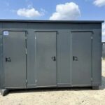 Contenedor Sanitario con 3 Cabinas